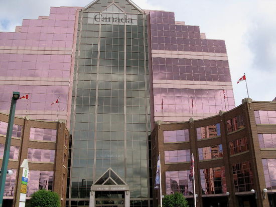 Ein Einkaufs- und Bürozentrum...