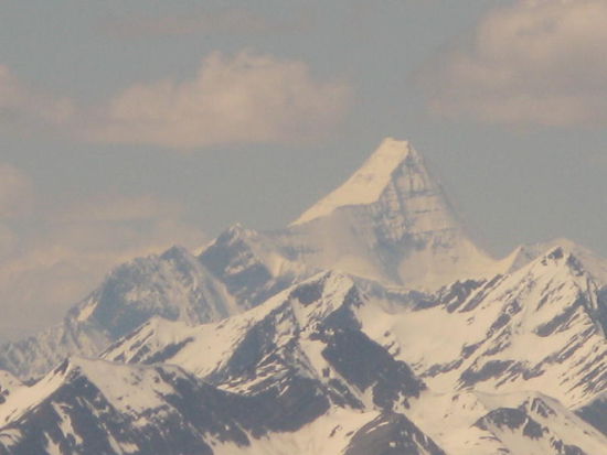Aus der Ferne grüsst der Mount Robson, der mit 3954 m Höhe höchste Berg der Rockies...