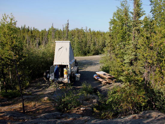 Zuerst kaufen wir in der Stadt unser Essen ein...; ein deutsch sprechender Mann spricht uns auf dem PP von Walmart an, gibt uns Tipps und offeriert uns, am kommenden Tag eine Rundfahrt in der Umgebung zu unternehmen...; wir verabreden uns auf 12 h mittags...