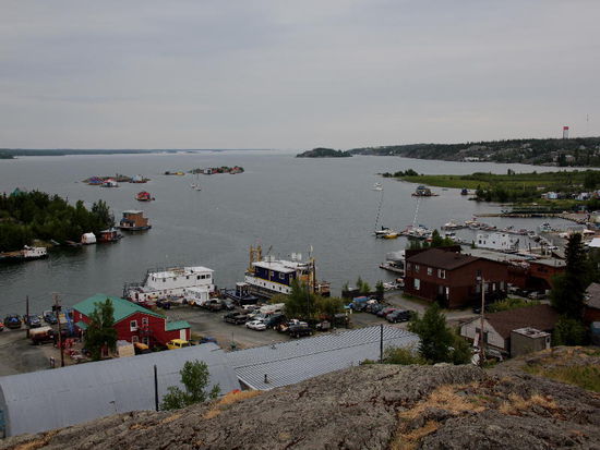 Die Stadt Yellowknife am Sklavensee...