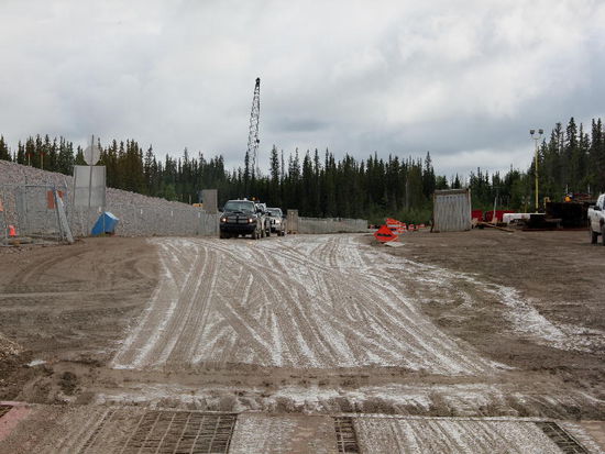 Und wieder raus...; mittlerweile hat es zu regnen begonnen...