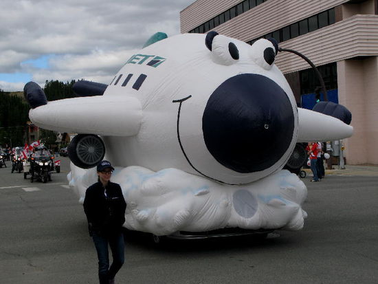 Die lokale Fluggesellschaft...