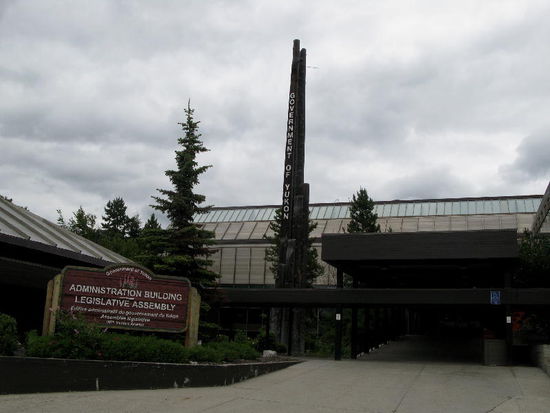 Die Verwaltung des Yukon und die Legislativ-Versammlung...