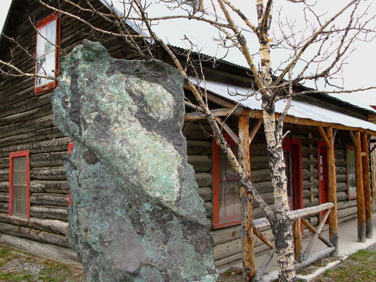 Der grösste Kupfer-Nugget beim Bride-Museum...