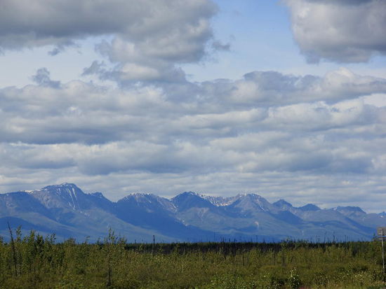 Die Gebirge im Süden zeigen sich...