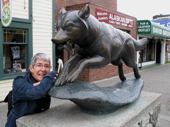 In Anchorage startet das härteste Hundeschlittenrennen nach Whitehorse Ca...