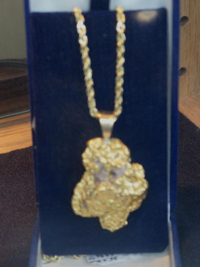 Goldnuggets zu Schmuck verarbeitet... $ 36'000.- ......