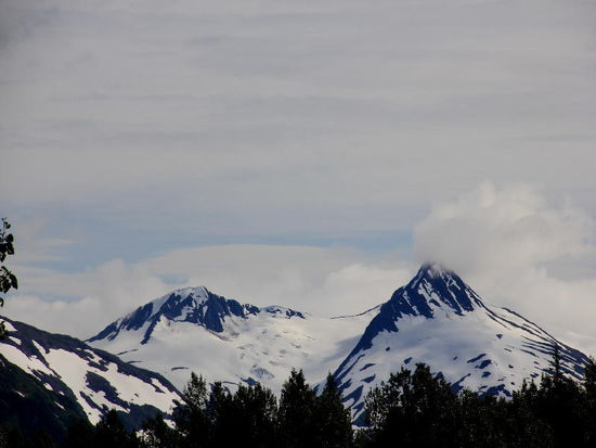 Und immer wieder der Rundblick zu den Schneebergen...