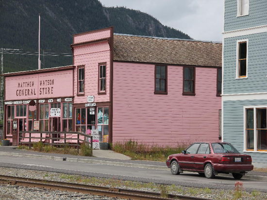 Gehen hier einen Kaffee trinken...; und kaufen einen "Dream catcher" als Souvenir...