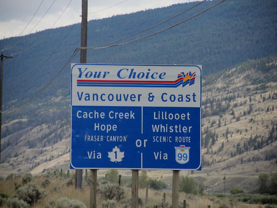 Ausserhalb Cache Creek biegen wir in die 99 - Scenic Route - ein...