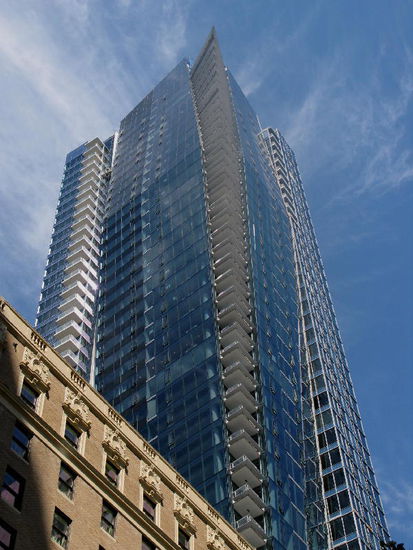 Zu Fuss durchstreifen wir einen Teil der Stadt...