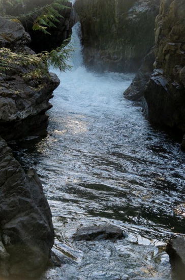 Der untere Wasserfall...