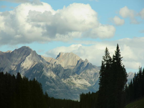 Trotzdem - die Bergwelt ist fantastisch...