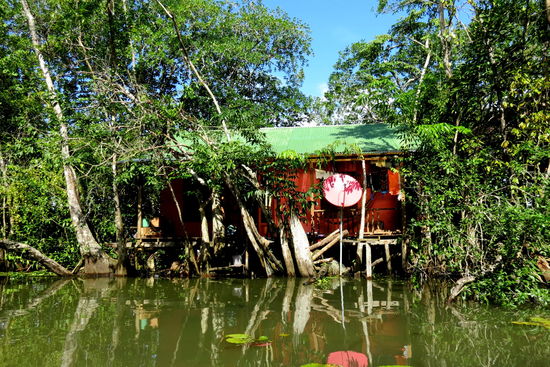 Auch hier - die Parabolantenne fehlt selbstverständlich nicht!