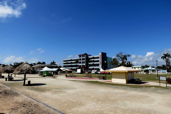 Beim Casino mache ich halt und schaue mir die Gegen etwas an! Es gibt schönere Strände!
