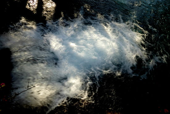 Hier sprudelt der Fluss heraus