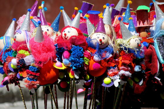 Ein bunter Souvenirstand