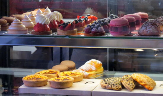 Mach mal Pause in einer tollen Konditorei - die Erdbeertörtchen haben wunderbar geschmeckt