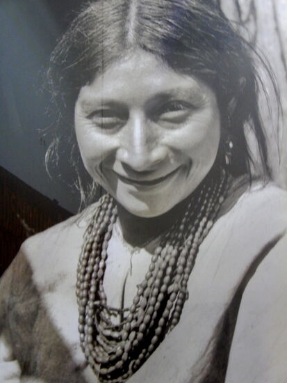 Gertrud Düby Blom war eine bekannte Fotografin und hat viele Lacandonen im Portrait fotografiert. Es sind Aufnahmen aus dem Museum.