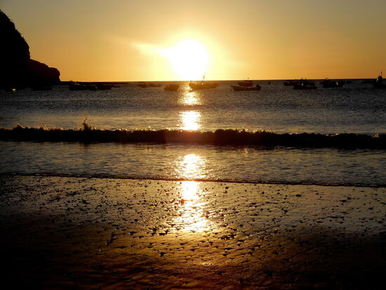 und abends die schönsten Sonnenuntergänge geniessen...