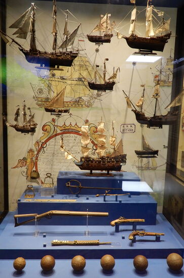 Alte Schiffsdarstellungen im Museum