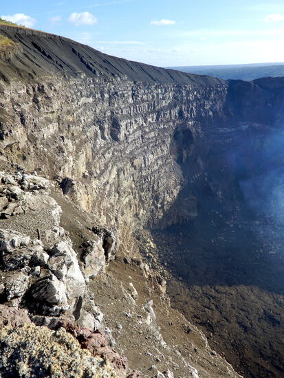 Steile Kraterwände