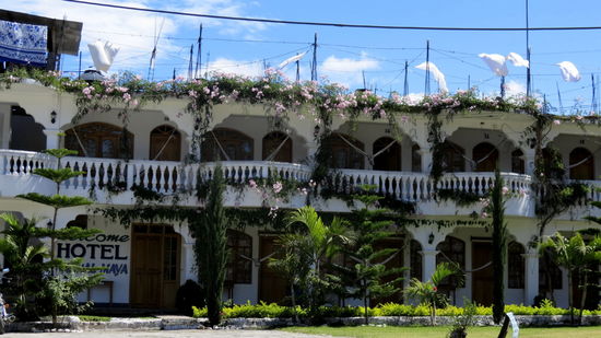 Zuerst erkunde ich den Ort zu Fuss