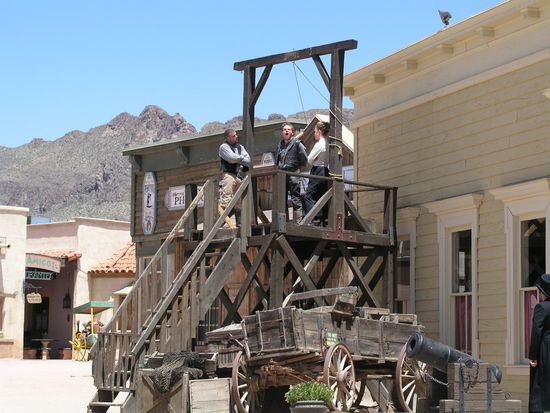 rauhe Sitten, aber schließlich sind wir im Wilden Westen