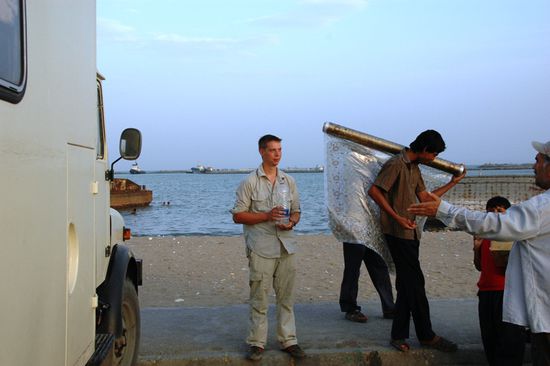"Strandpromenade" und Hano mit Blick aufs Meer