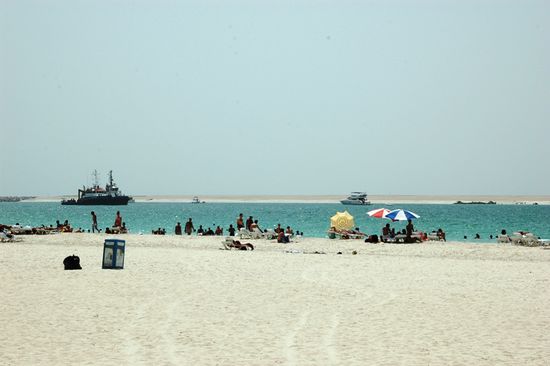 Das Meer und das Wasser waren einfach genial. Türkisblau und der Strand sauber wie in einer Werbung.