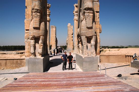 Persepolis... Pflichttermin..daneben wirken wir winzig.