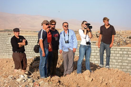 Auf einer Müllkippe schauten wir den Amerikanern bei den Dreharbeiten zu. Wer sich mal Simones Blogg anschauen will, kann das unter 
www.thankyouformyeyes.com