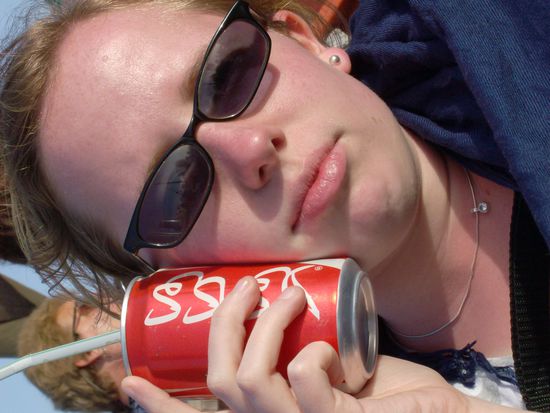 Trini schraeg...aufm Boot, Sonnenbrand kuehlend