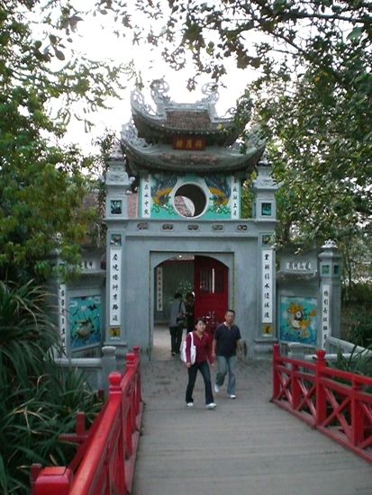 der kleine Tempel auf der Insel