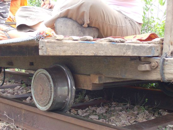 Die Räder des Bamboo Trains