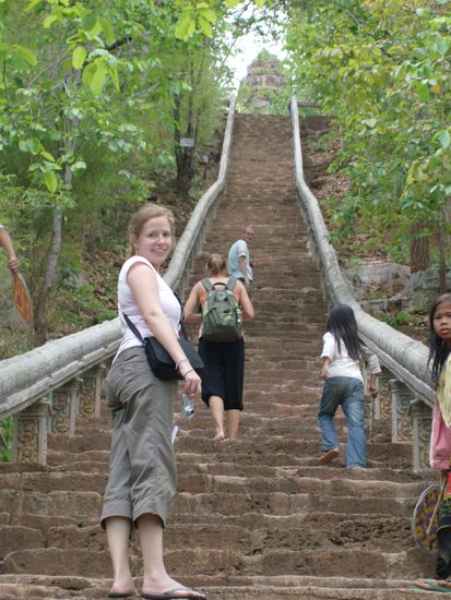 Der Aufstieg zu Mini Angkor