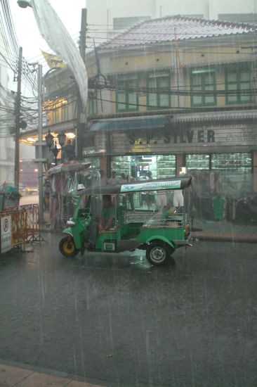 Superregen in Bangkok, Khao San
