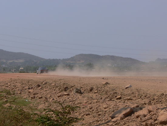 Autobahn in Kambodscha (auf dem Weg zurueck nach Thailand)