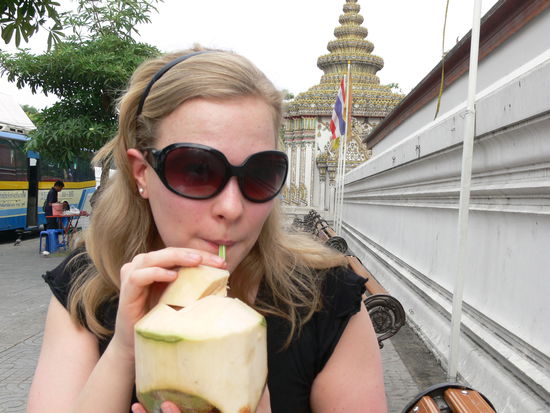 my 1st coconut @ wat pho