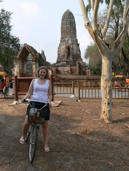 Die Luxus-Reader mit Gangschaltung (trotzdem kamen wir gut ins Schwitzen - waeren wir aber auch ohne Raeder 
PS: Papa, Sorry! Helme gab es nicht!