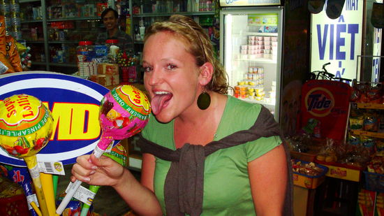 okay: es gibt keine Schokolade im Paradies, aber dafuer sind die Lollys ein bisschen groesser...