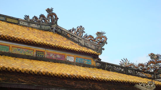 ...selbst die Ziegel hier sind GELB... so ist das mit der selektiven Wahrnehmung, oder?