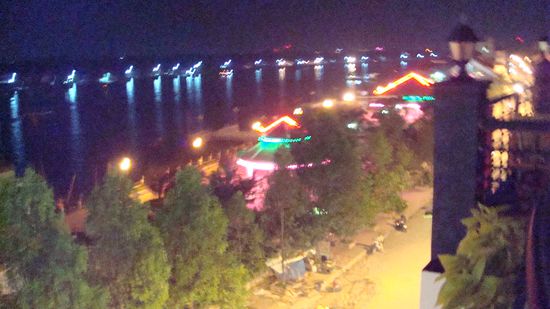 und in dieser Zeit im Hotelzimmer...