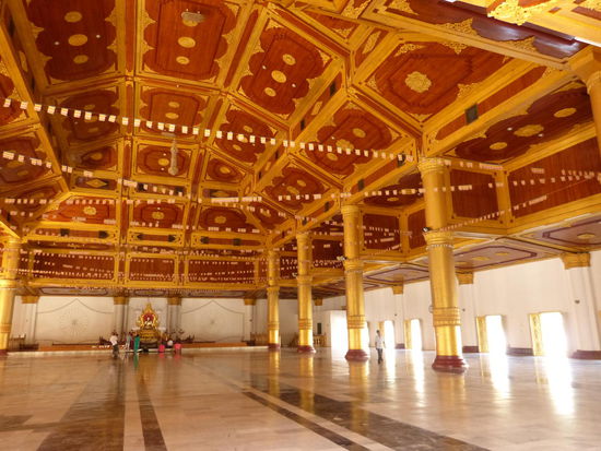 Im Inneren der großen Halle