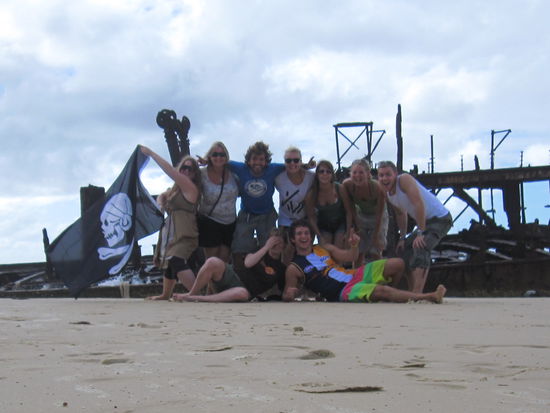 Mehrere Piraten erobern das Schiff 