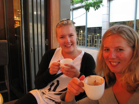 Relaxen bei Tee und Cappucino