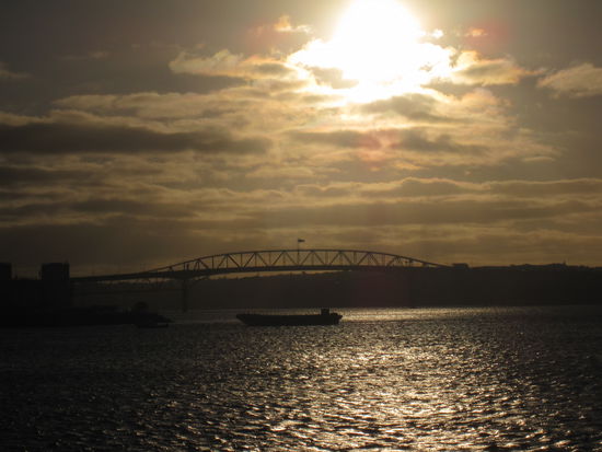 die Harbour Bridge im Sonnenuntergang