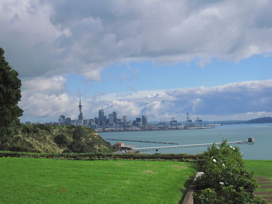 Blick auf Auckland vom Mt. Eden aus gesehen