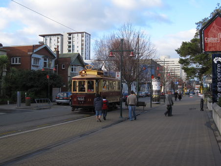Tram, Strassenbahn, wie auch immer man sie nennen möchte; gibt ein nettes Bild ab, aber war viel zu teuer!