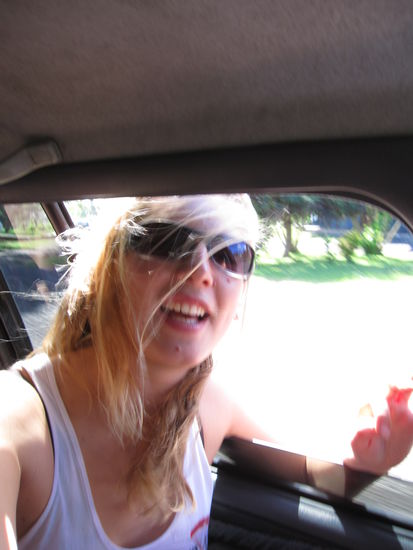 mit dem Fahrtwind im Gesicht geht es nach Siumu